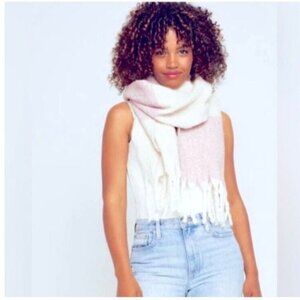 Gentle Fawn Huntington Fringed Scarf Pale Pink Off White Plaid Womens 65x15 NWT